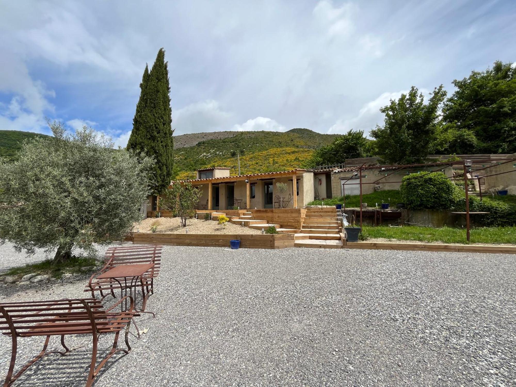 Les Ricoux Apartment Montfroc Екстериор снимка