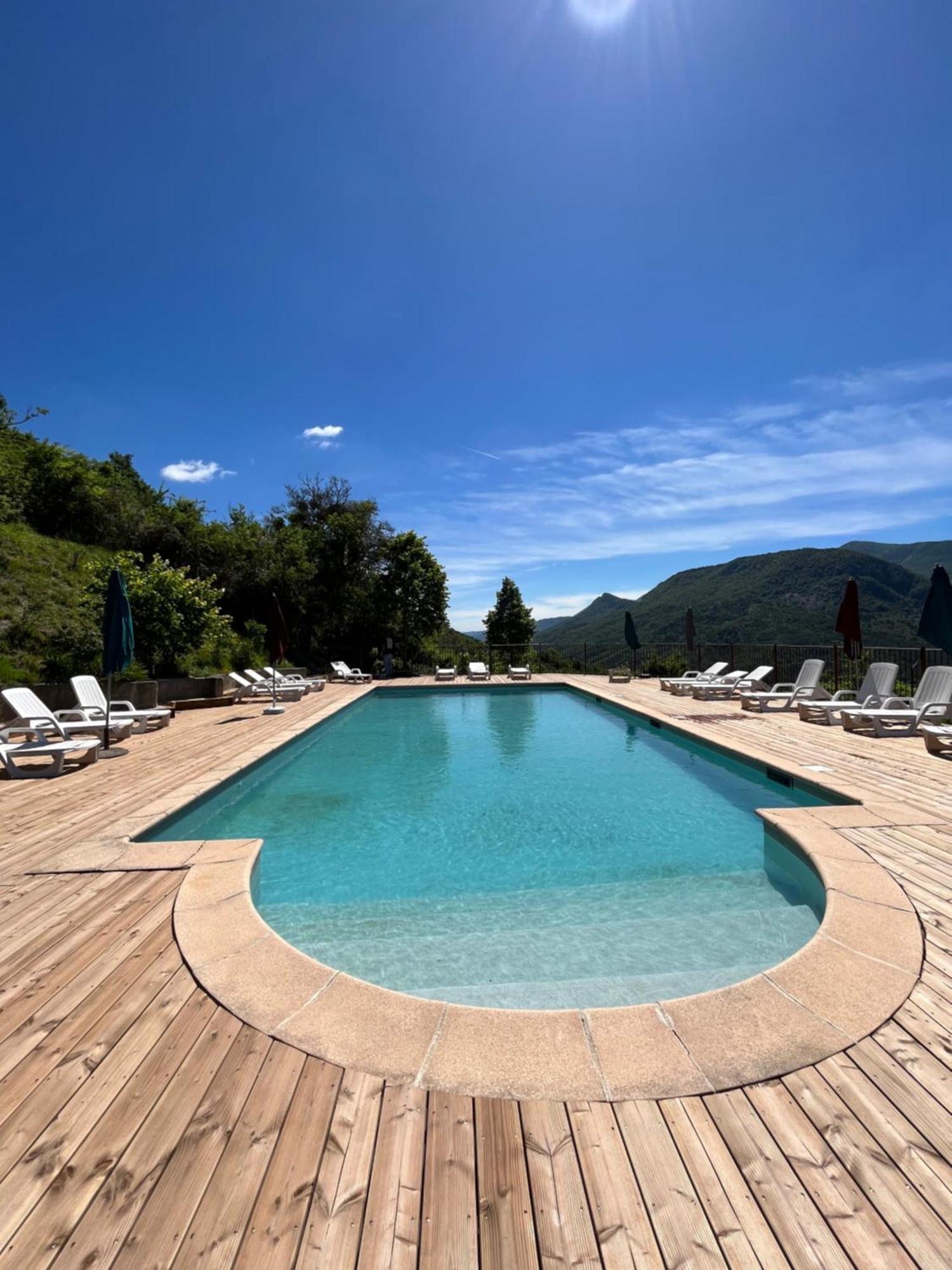Les Ricoux Apartment Montfroc Екстериор снимка