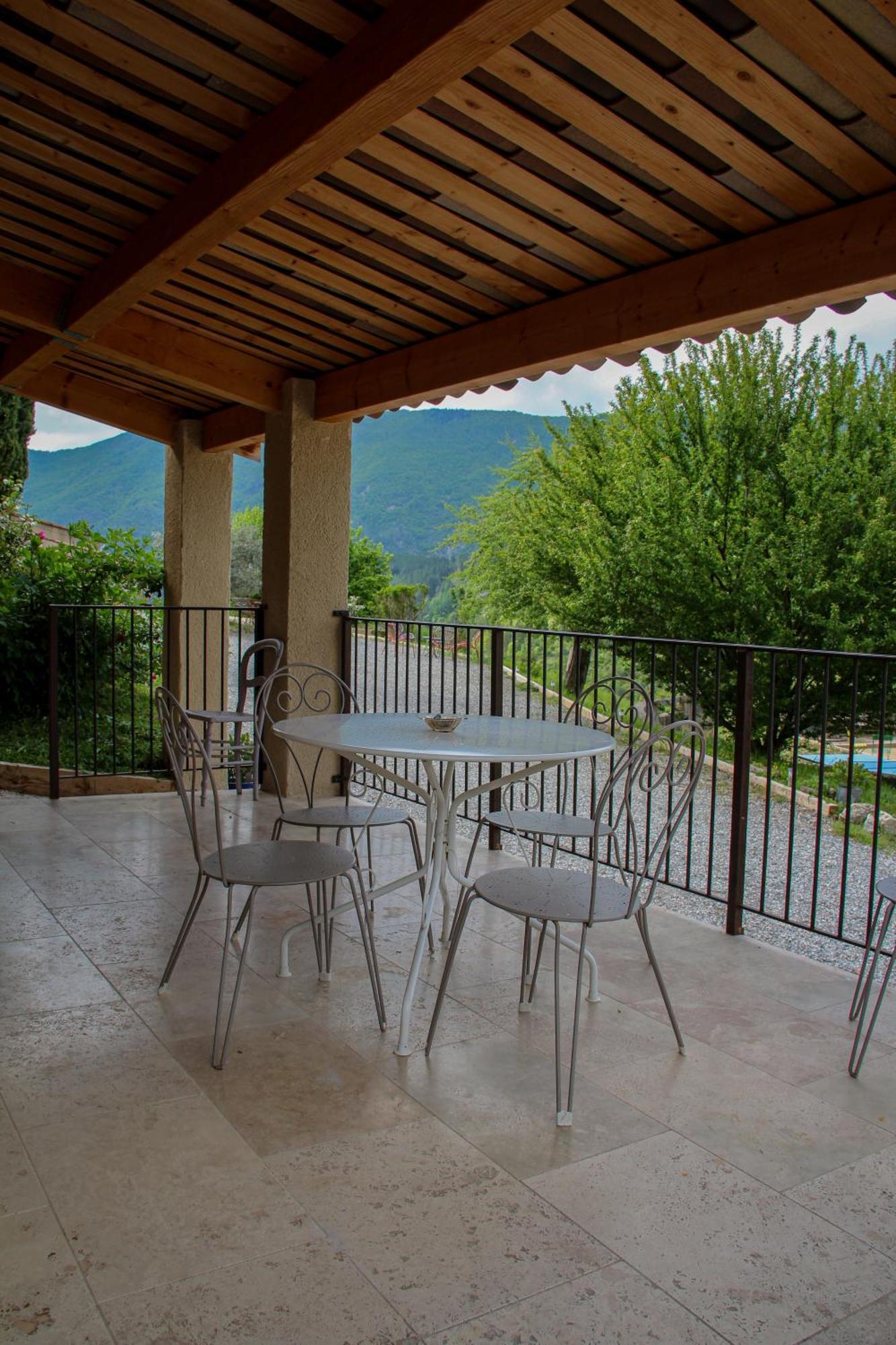 Les Ricoux Apartment Montfroc Екстериор снимка