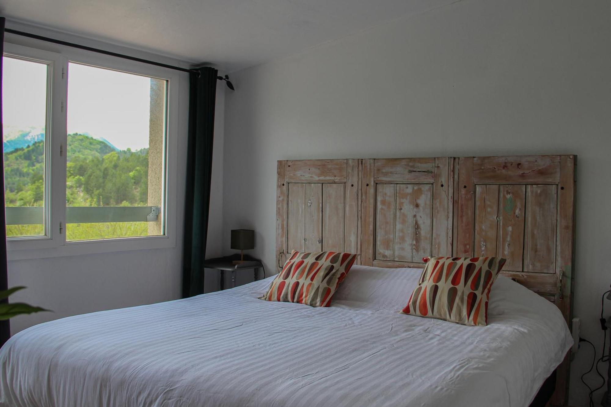 Les Ricoux Apartment Montfroc Екстериор снимка
