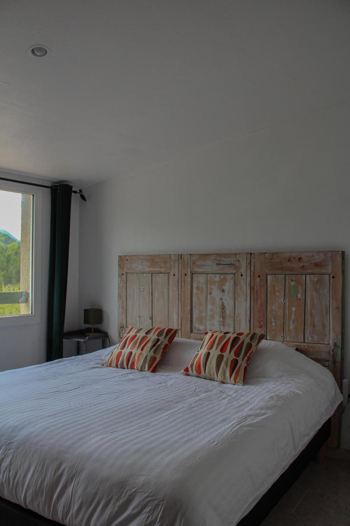 Les Ricoux Apartment Montfroc Екстериор снимка