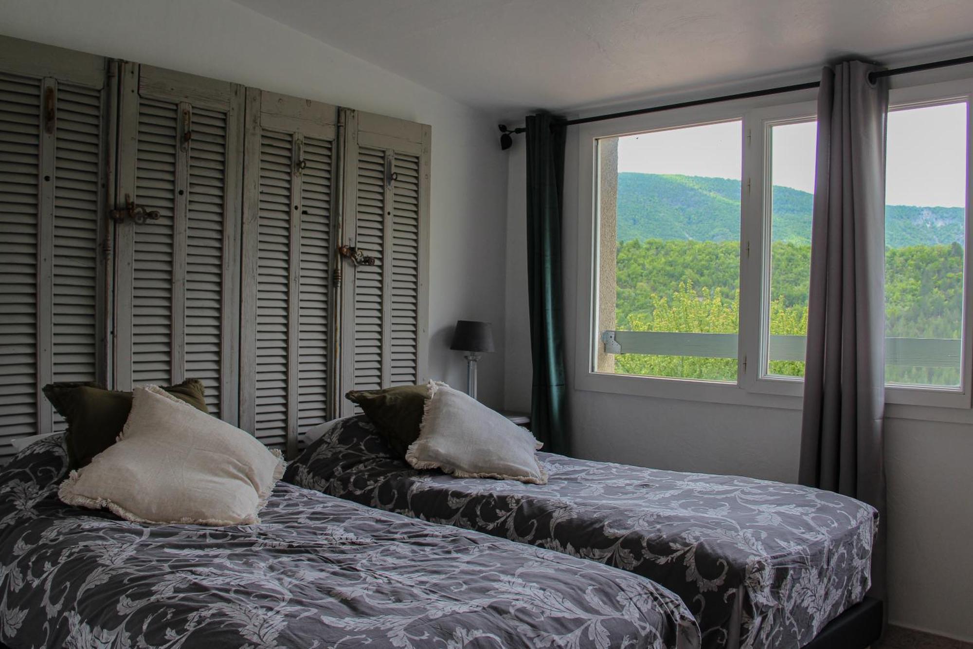 Les Ricoux Apartment Montfroc Екстериор снимка